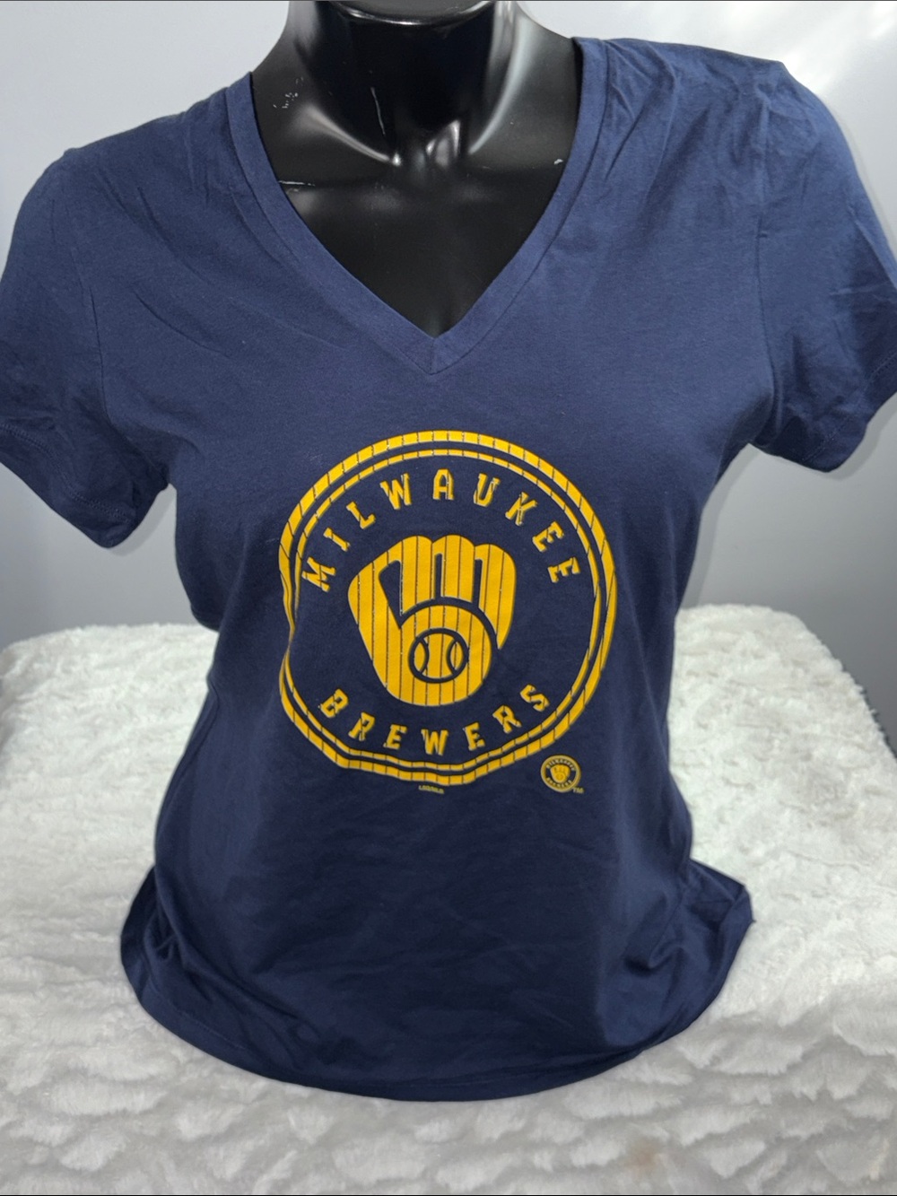 Milwaukee Brewers Women’s Blue Baseball V-Neck Short Sleeve Shirt Small NWOT